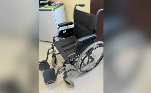 
          Imagem ilustrativa da imagem Polícia encontra cadeira de rodas furtada sendo vendida em Linhares
          