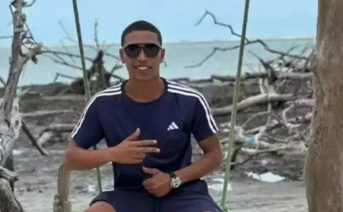 
          Imagem ilustrativa da imagem Polícia identifica suspeitos da morte de turista de 16 anos em Jericoacoara
          