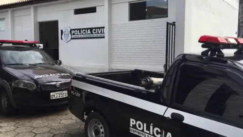 
          Imagem ilustrativa da imagem Polícia prende dois suspeitos de roubo em loja de celular em São Mateus
          