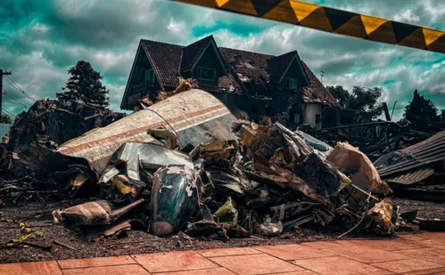 
          Imagem ilustrativa da imagem Por que avião que caiu em Gramado não tinha caixa-preta? Entenda
          