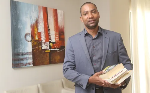 
          Imagem ilustrativa da imagem Primeiro lugar geral do vestibular da Ufes de 2000 hoje é pró-reitor do ITA
          