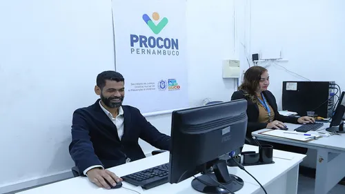 
          Imagem ilustrativa da imagem Procon faz mutirão para consumidor renegociar dívidas e começar 2025 com nome limpo
          