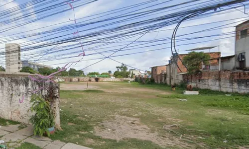 
          Imagem ilustrativa da imagem Protesto bloqueia a Avenida Agamenon Magalhães e causa caos no trânsito
          