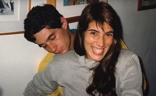 
          Imagem ilustrativa da imagem Quem é Adriane Yamin, que teve 'namoro secreto' com Senna aos 15 anos?
          