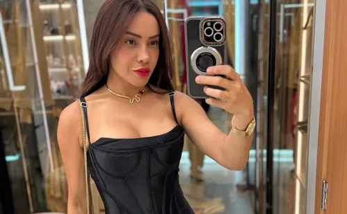 
          Imagem ilustrativa da imagem Quem é Viviane Batidão, a rainha do tecnomelody que quer conquistar o Brasil
          