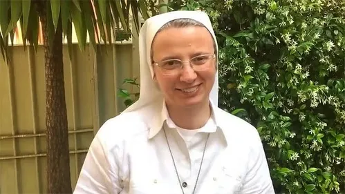 
          Imagem ilustrativa da imagem Quem é a 1ª mulher nomeada pelo papa Francisco para liderar importante departamento do Vaticano
          