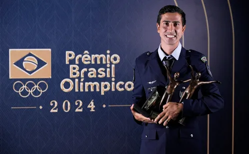 
          Imagem ilustrativa da imagem Rebeca Andrade e Caio Bonfim são os melhores atletas de 2024
          