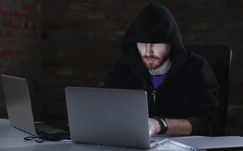 
          Imagem ilustrativa da imagem Risco cibernético: “Call center do crime” rouba dados de 2 milhões
          