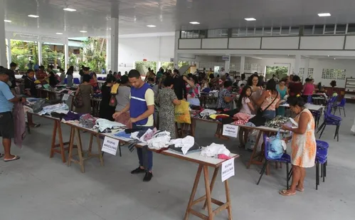 
          Imagem ilustrativa da imagem Roupas e brinquedos para famílias carentes na Serra
          