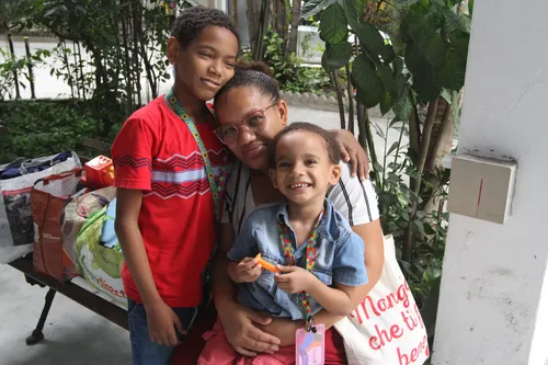 
          Imagem ilustrativa da imagem Roupas e brinquedos para famílias carentes na Serra
          