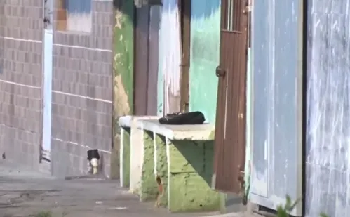 
          Imagem ilustrativa da imagem Rua do bairro Jardim Limoeiro na Serra é interditada por suspeita de bomba
          