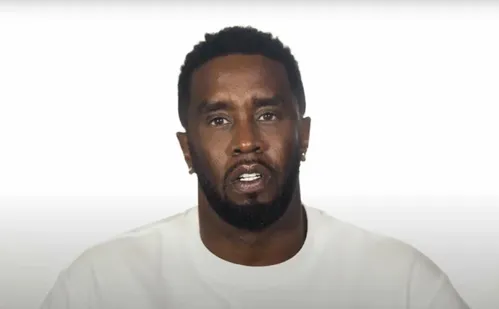 
          Imagem ilustrativa da imagem Sean Combs é acusado de ameaçar matar mulher e pendurá-la do 17º andar
          