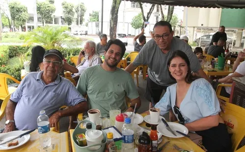 
          Imagem ilustrativa da imagem Segredos da “barrinha de cereal” do governador
          