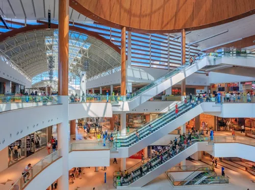 
          Imagem ilustrativa da imagem Shoppings do Grande Recife promovem liquidações de até 70% de desconto
          