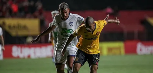 
          Imagem ilustrativa da imagem Sport e Decisão empatam em jogo na Ilha do Retiro
          