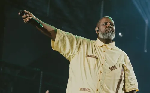 
          Imagem ilustrativa da imagem TV Tribuna/Band transmite show ao vivo do cantor Péricles neste sábado
          