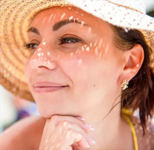 
          Imagem ilustrativa da imagem Técnicas para cuidar da pele no verão
          