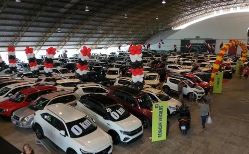 
          Imagem ilustrativa da imagem Último dia para comprar carros seminovos em feirão na Serra
          