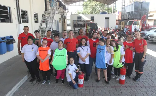 
          Imagem ilustrativa da imagem Uma turma muito especial
          