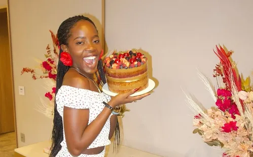 
          Imagem ilustrativa da imagem Veja as receitas que os famosos preparam no Natal
          