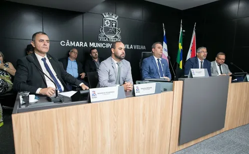 
          Imagem ilustrativa da imagem Vereadores aprovam aumento de 88% no salário do prefeito e vice em Vila Velha
          