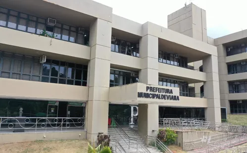 
          Imagem ilustrativa da imagem Viana abre concurso público na área da saúde com salários de até R$ 4,6 mil
          