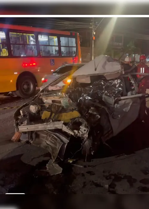 Imagem ilustrativa da imagem Colisão entre ônibus e carro de aplicativo deixa 2 mortos em São Lourenço da Mata