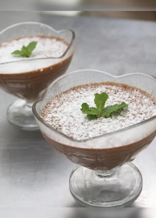 Imagem ilustrativa da imagem Aprenda a fazer uma Mousse de Chocolate com quatro ingredientes