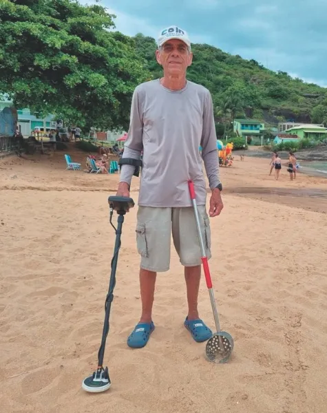 Imagem ilustrativa da imagem Em busca de "tesouros" perdidos nas praias do ES