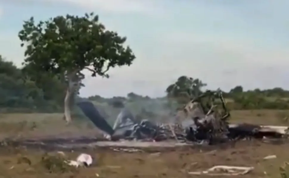 Imagem ilustrativa da imagem Avião cai, explode e deixa uma pessoa morta e outra ferida no sul da Bahia