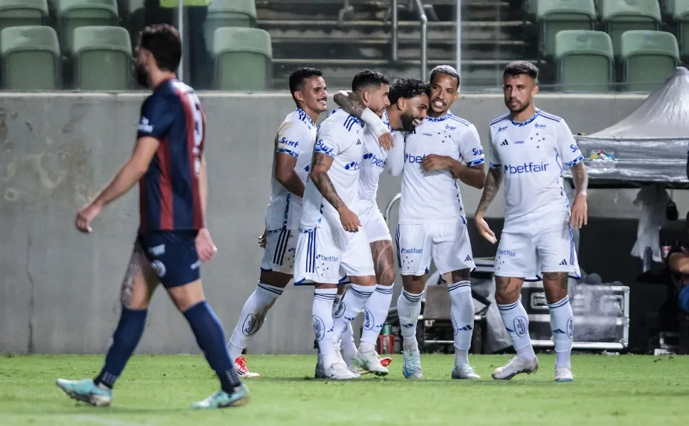 Imagem ilustrativa da imagem Gabigol faz 3 e Cruzeiro atropela Itabirito pelo Mineiro em primeiro jogo sem Diniz