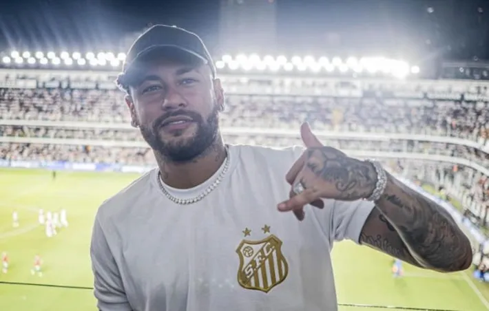 Imagem ilustrativa da imagem Neymar confirma seu retorno ao Santos após 12 anos