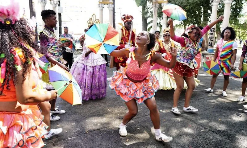 Imagem ilustrativa da imagem Primeiro fim de semana de prévias com dezenas de atrações por todo Recife