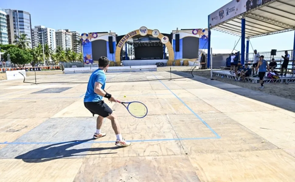 Imagem ilustrativa da imagem Programação esportiva da semana na Arena de Verão de Vitória será torneios e finais