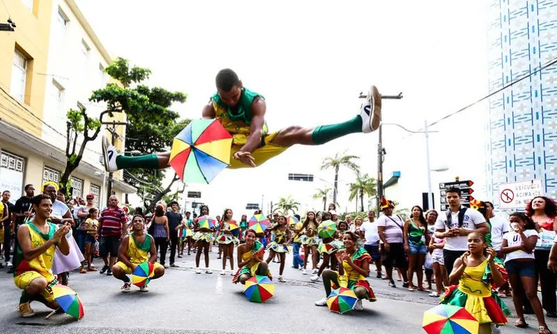 Imagem ilustrativa da imagem Recife celebra o Dia do Frevo com grande cortejo pelo Centro da cidade