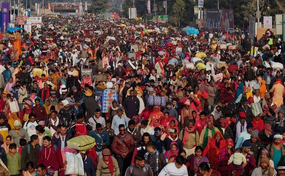 Imagem ilustrativa da imagem Tumulto provoca 15 mortes no maior encontro religioso do mundo no norte da Índia