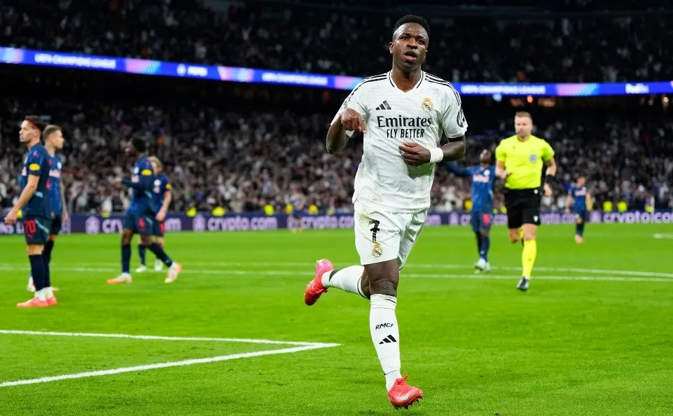 Imagem ilustrativa da imagem Vini e Rodrygo brilham em goleada do Real Madrid; City perde do PSG e se complica