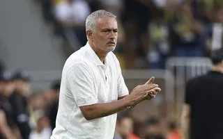 Imagem ilustrativa da imagem Mourinho diz que Mundial de Clubes parecia torneio de pré-temporada: ‘Só importa para o Chelsea’