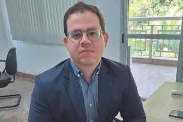 Imagem ilustrativa da imagem 4 mil servidores podem ter pensão ou aposentadoria suspensas