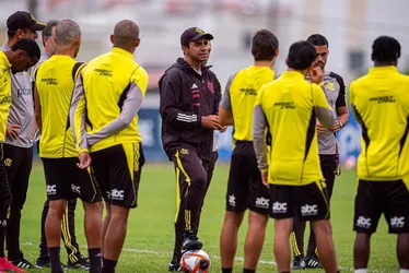 Imagem ilustrativa da imagem Após derrota na estreia, Flamengo volta a campo contra o Madureira