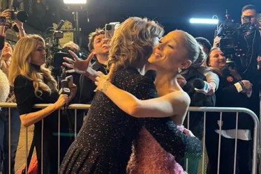 Imagem ilustrativa da imagem Ariana Grande se declara a Fernanda Torres no Festival de Santa Bárbara