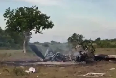 Imagem ilustrativa da imagem Avião cai, explode e deixa uma pessoa morta e outra ferida no sul da Bahia