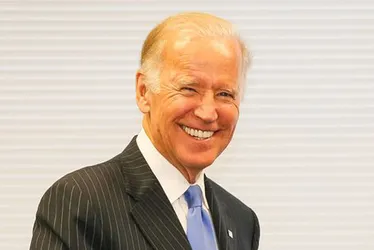 Imagem ilustrativa da imagem Biden assina contrato com agência de talentos nos EUA