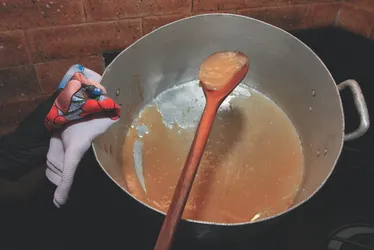 Imagem ilustrativa da imagem Como fazer? Pipocas gourmet para alegrar a família nas férias