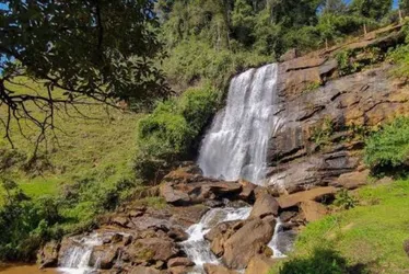 Imagem ilustrativa da imagem Diversão no roteiro das cachoeiras de Norte a Sul do ES