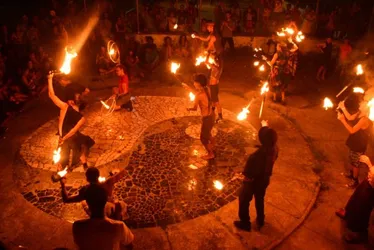 Imagem ilustrativa da imagem Do teatro ao baile: o que fazer no Grande Recife neste final de semana