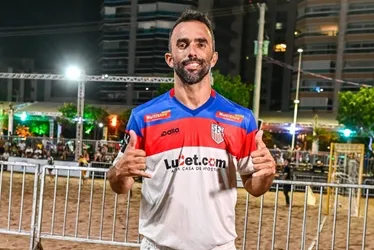 Imagem ilustrativa da imagem Futebol de Areia: Seleção de Vitória enfrenta o Flamengo