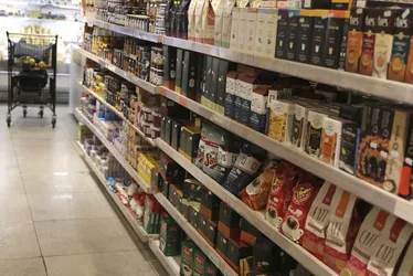 Imagem ilustrativa da imagem Governo descarta mudança em data de validade de alimentos após críticas nas redes