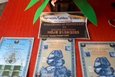 Imagem ilustrativa da imagem Grupo religioso convence fieis a investirem dinheiro em troca de 'bênçãos'