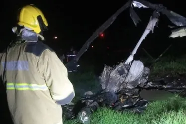 Imagem ilustrativa da imagem Helicóptero cai em fazenda e deixa 3 mortos em Minas Gerais